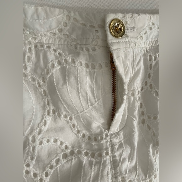 Lilly Pulitzer Lorelie Skort In Resort White Leaf Eyelet Pom trim 0 - Picture 8 of 9